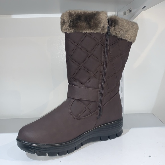 BROWN QUILTED RHINESTONE BOOTS - Picture 5 of 7